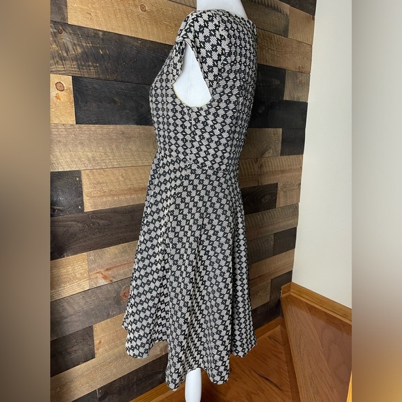 Anthropologie Maeve Jacquard Circle Black White Fit and Flare Dress, Size 6 - Picture 4 of 14
